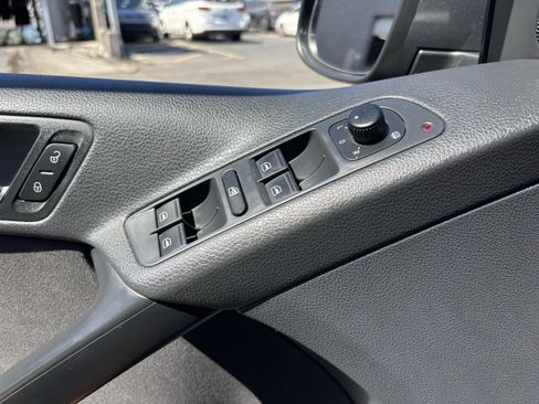 Used 2015 Volkswagen Tiguan S FWD image 19