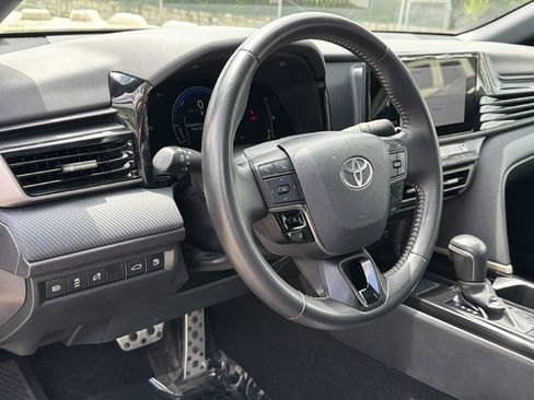 Certified 2025 Toyota Camry SE FWD image 22
