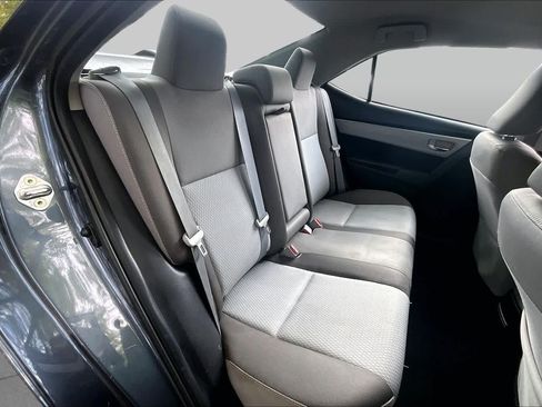 Used 2018 Toyota Corolla LE FWD image 20