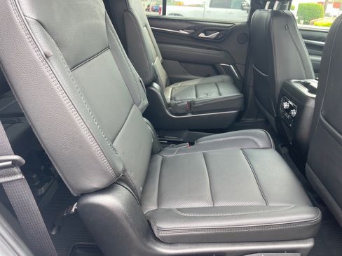 Used 2023 GMC Yukon Denali w/ LPO, Floor Liner Package AWD/4WD image 16