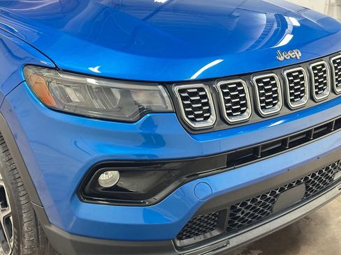 Used 2024 Jeep Compass Limited AWD/4WD image 15