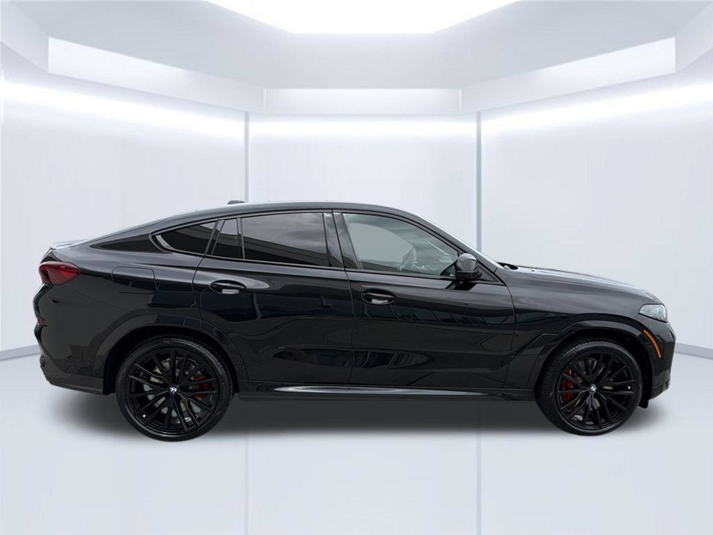 New 2027 BMW X6 M60i AWD/4WD image 7