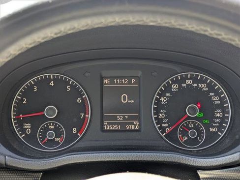 Used 2014 Volkswagen Passat 1.8T Sport image 10