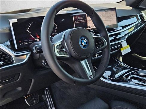 New 2026 BMW X5 xDrive50e image 3