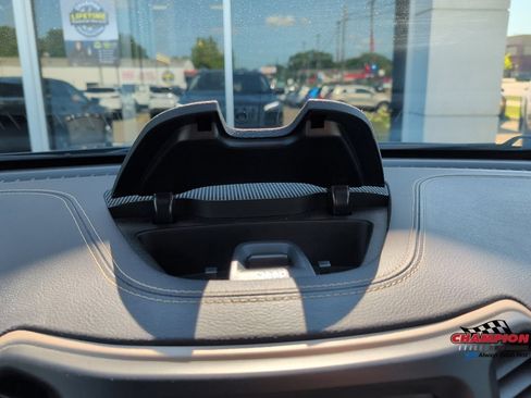 Used 2018 Jeep Cherokee Limited AWD/4WD image 21