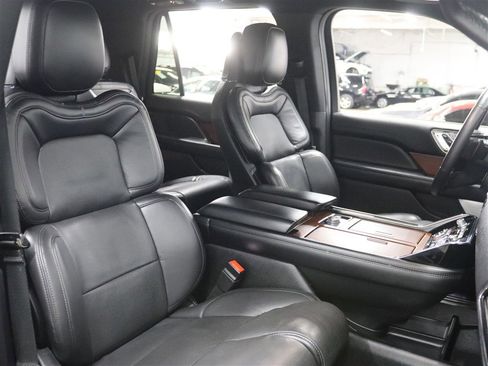 Used 2020 Lincoln Navigator Reserve w/ Luxury Package image 15