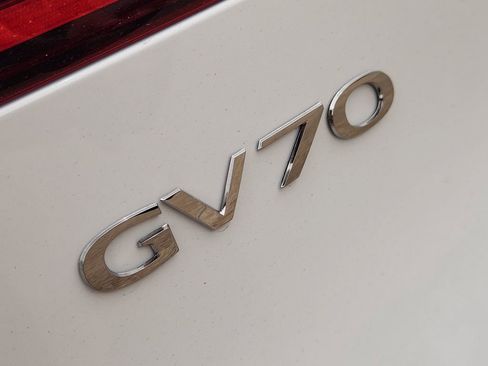 New 2026 Genesis GV70 2.5T AWD/4WD image 6