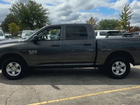 Used 2022 RAM 1500 Classic SLT image 28