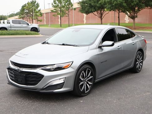 Used 2024 Chevrolet Malibu RS FWD image 23