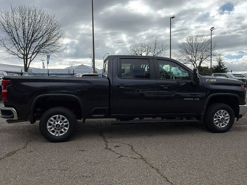 Certified 2024 Chevrolet Silverado 2500 LT w/ Convenience Package image 4