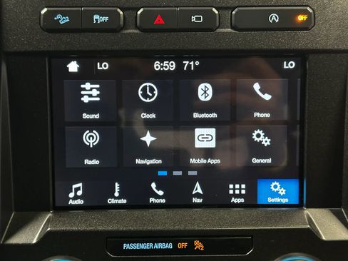 Used 2018 Ford F150 Platinum w/ Equipment Group 701A Luxury AWD/4WD image 41