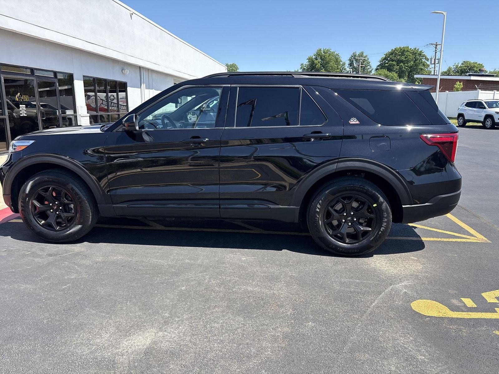 Used 2023 Ford Explorer Timberline w/ Timberline Technology Package AWD/4WD image 8