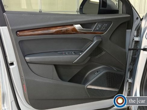 Used 2018 Audi Q5 2.0T Premium Plus w/ Premium Plus Package image 11