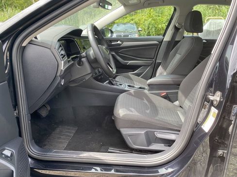 Used 2024 Volkswagen Jetta S image 12