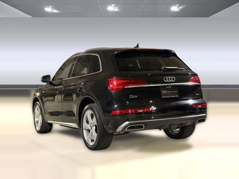 Certified 2023 Audi Q5 2.0T Premium Plus w/ Premium Plus Package AWD/4WD image 3