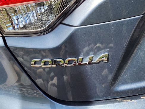 Used 2020 Toyota Corolla LE w/ LE Premium Package FWD image 10
