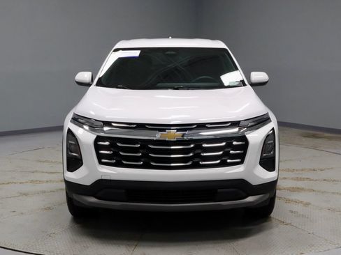 Used 2026 Chevrolet Equinox LT FWD image 8