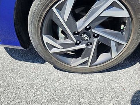 Used 2025 Hyundai Elantra SEL FWD image 11