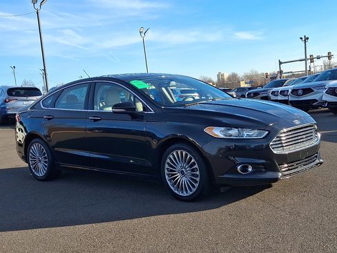 Used 2015 Ford Fusion Titanium image 2