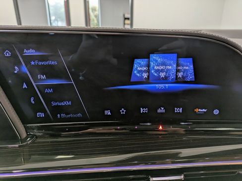 Used 2024 Cadillac Escalade Sport image 11