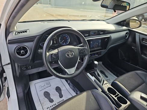 Used 2017 Toyota Corolla L image 21