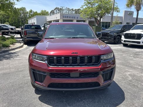 New 2026 Jeep Grand Cherokee L 2WD image 2