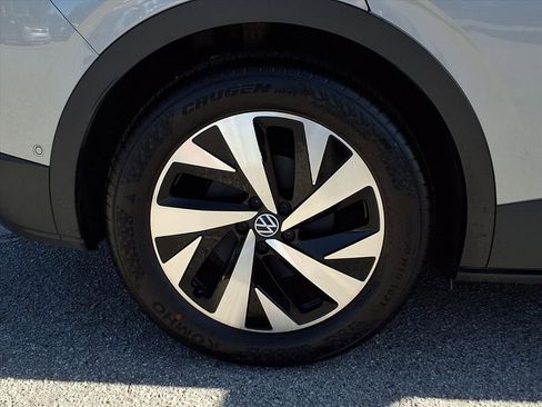 Certified 2023 Volkswagen ID.4 Pro image 4