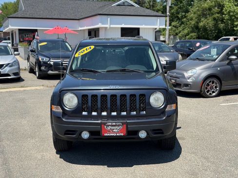 Used 2014 Jeep Patriot Latitude AWD/4WD image 3
