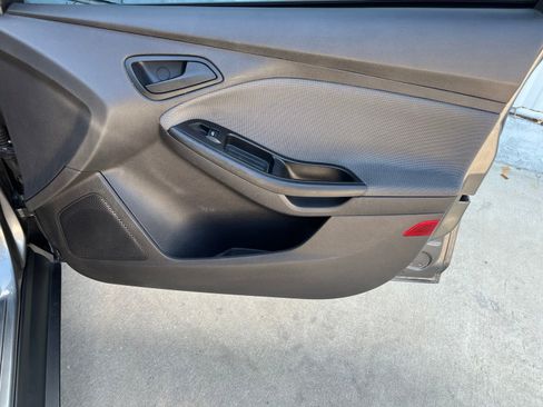 Used 2014 Ford Focus S FWD image 18