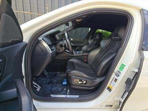 Used 2021 BMW X6 M AWD/4WD image 3