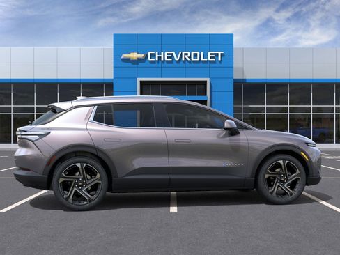 New 2026 Chevrolet Equinox EV LT w/ Convenience Package II AWD/4WD image 36