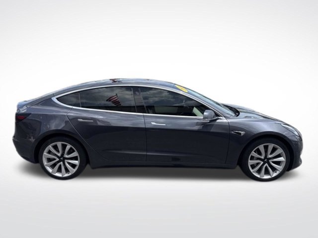 Used 2018 Tesla Model 3 Mid Range RWD image 2