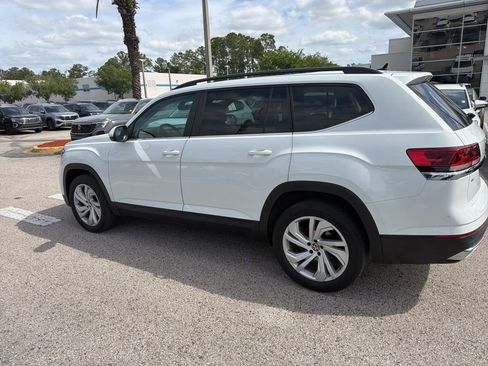 Certified 2023 Volkswagen Atlas SE w/ Panoramic Sunroof Package image 5