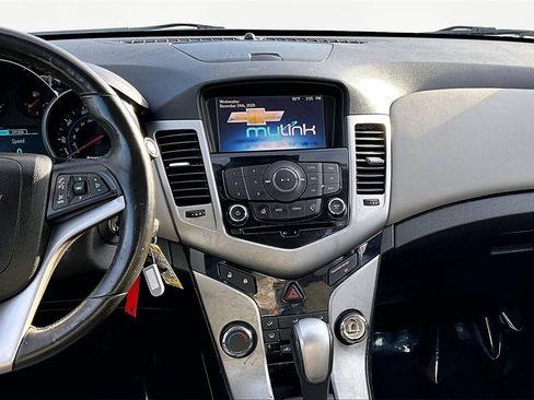 Used 2014 Chevrolet Cruze LT image 6