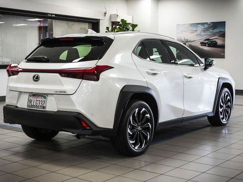 Certified 2024 Lexus UX 250h FWD image 6