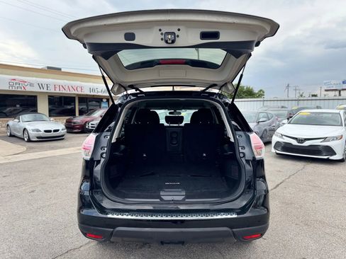 Used 2015 Nissan Rogue SV image 19