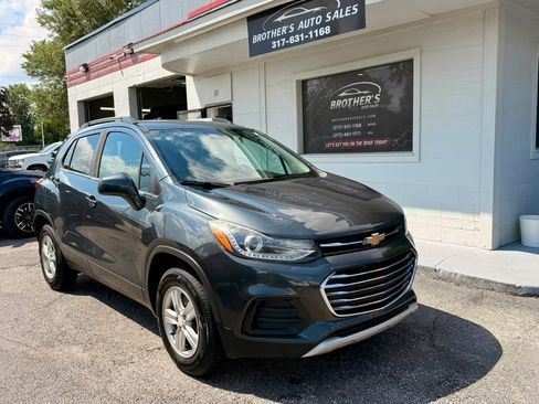 Used 2017 Chevrolet Trax LT AWD/4WD image 12