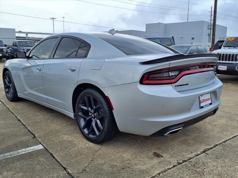 Used 2023 Dodge Charger SXT w/ Blacktop Package image 3