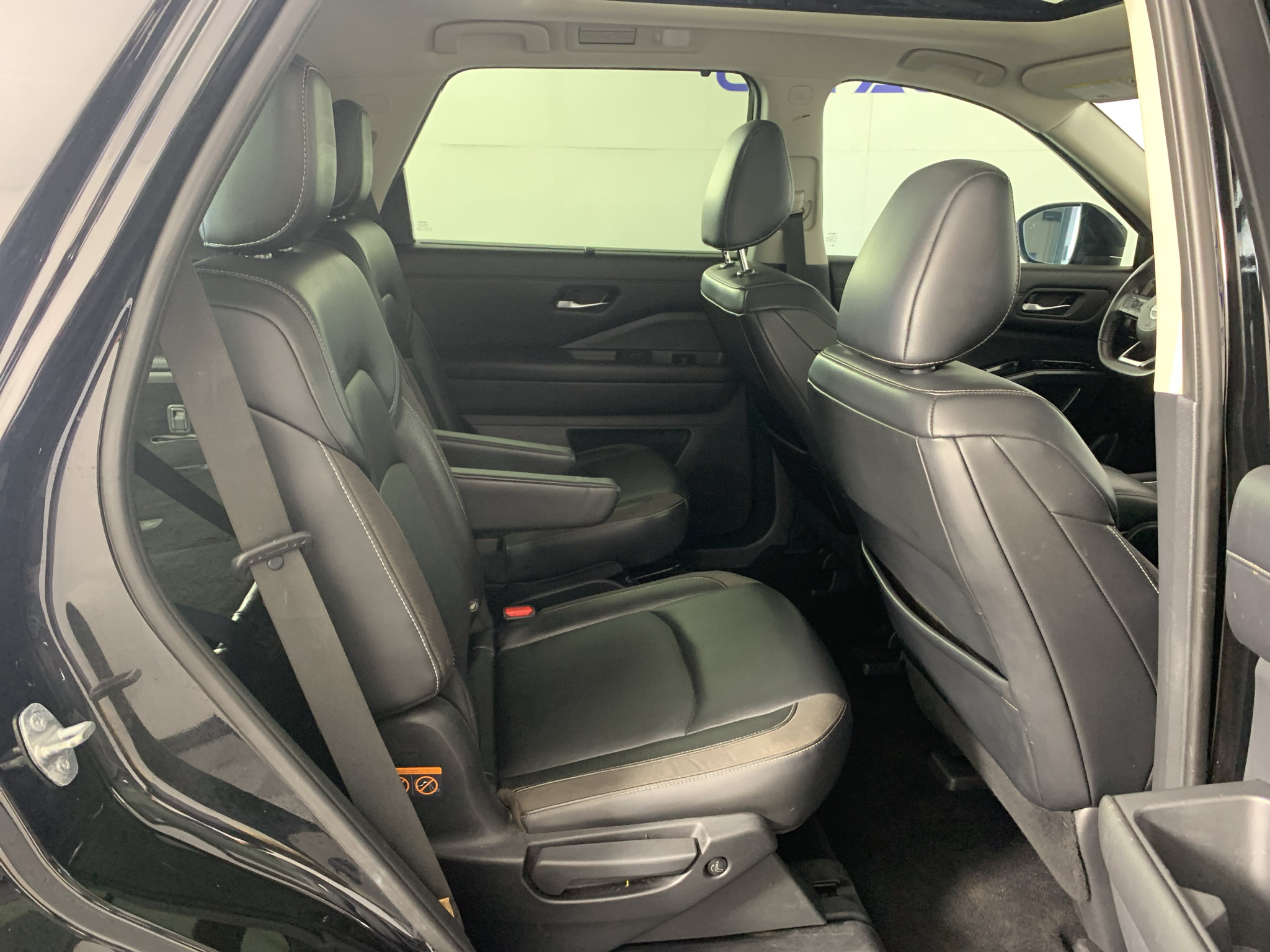 Used 2022 Nissan Pathfinder SL w/ SL Premium Package FWD image 36
