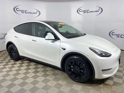 Used 2023 Tesla Model Y Long Range image 1