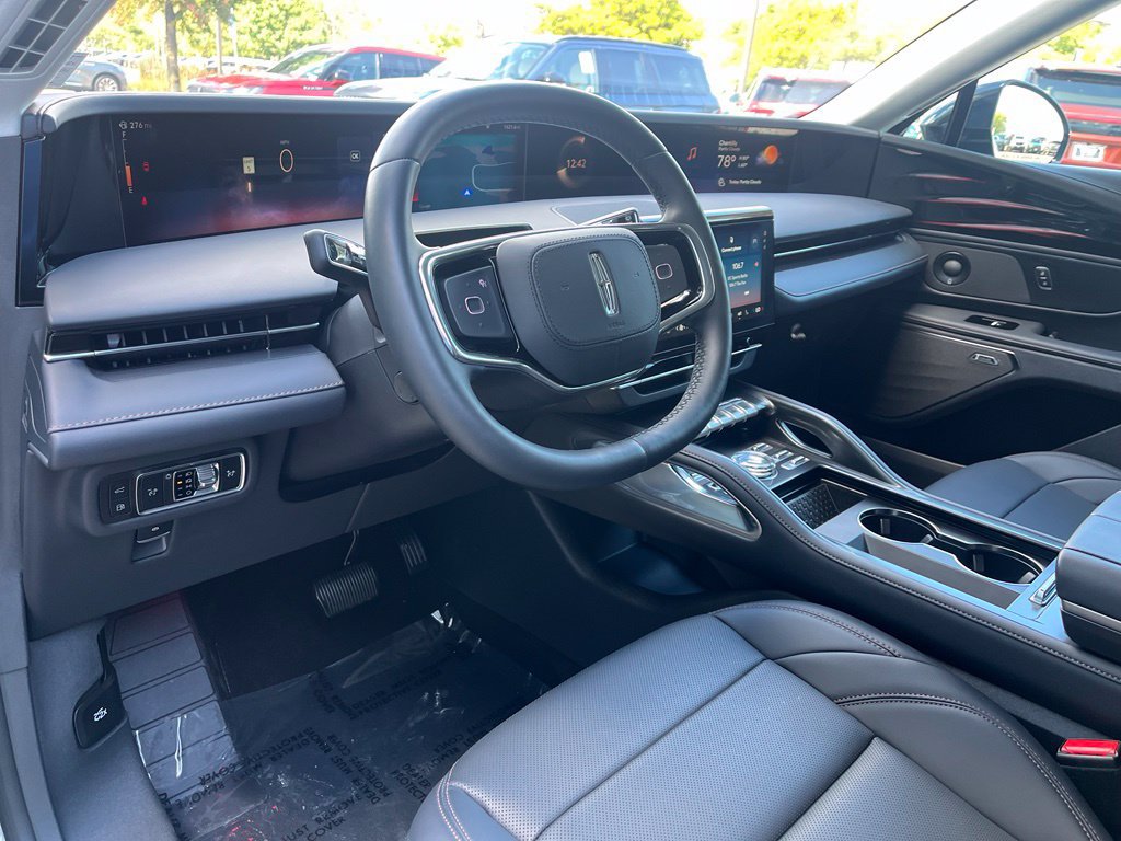 Used 2026 Lincoln Nautilus Premier w/ Equipment Group 102A AWD/4WD image 25