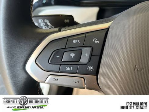 Used 2025 Volkswagen Taos S AWD/4WD image 32