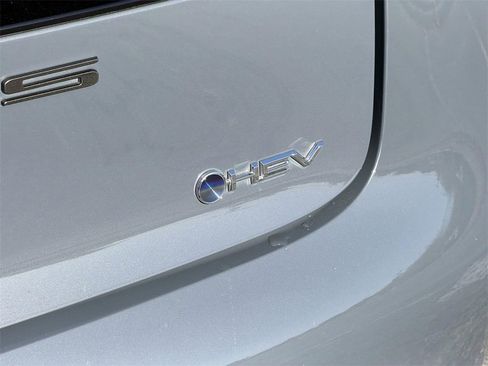 Used 2023 Toyota Prius LE image 25