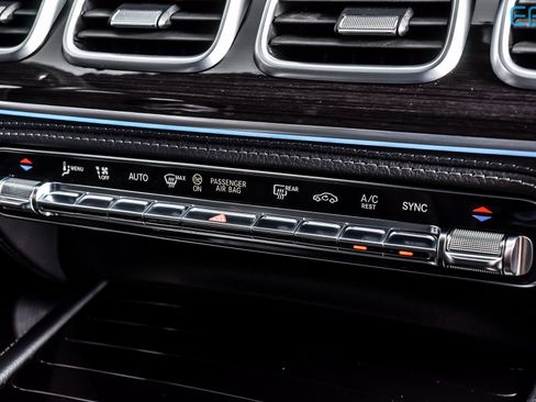 Used 2023 Mercedes-Benz GLE 450 4MATIC image 24