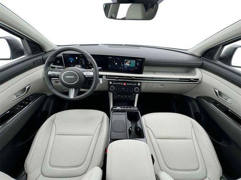 New 2025 Hyundai Tucson Limited image 13