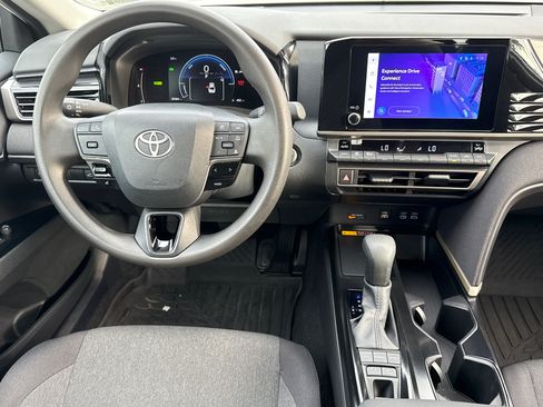 Certified 2025 Toyota Camry LE FWD image 19