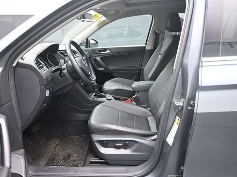 Used 2019 Volkswagen Tiguan SE w/ Panoramic Sunroof Package AWD/4WD image 18