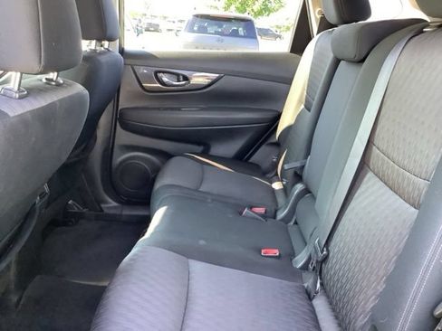 Used 2017 Nissan Rogue SV AWD/4WD image 20
