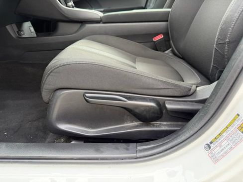 Used 2019 Honda Civic Sport image 9
