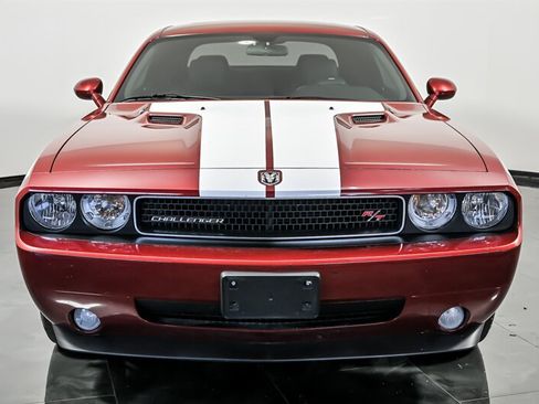 Used 2010 Dodge Challenger R/T RWD image 4